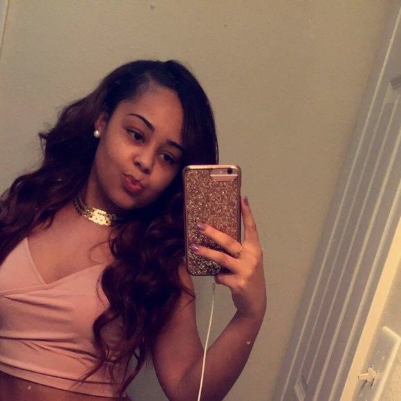 Meet your Posher, Ciara - Picture 1 of 1